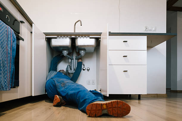 Professional Drain Cleaning technician working in Rosedale, LA